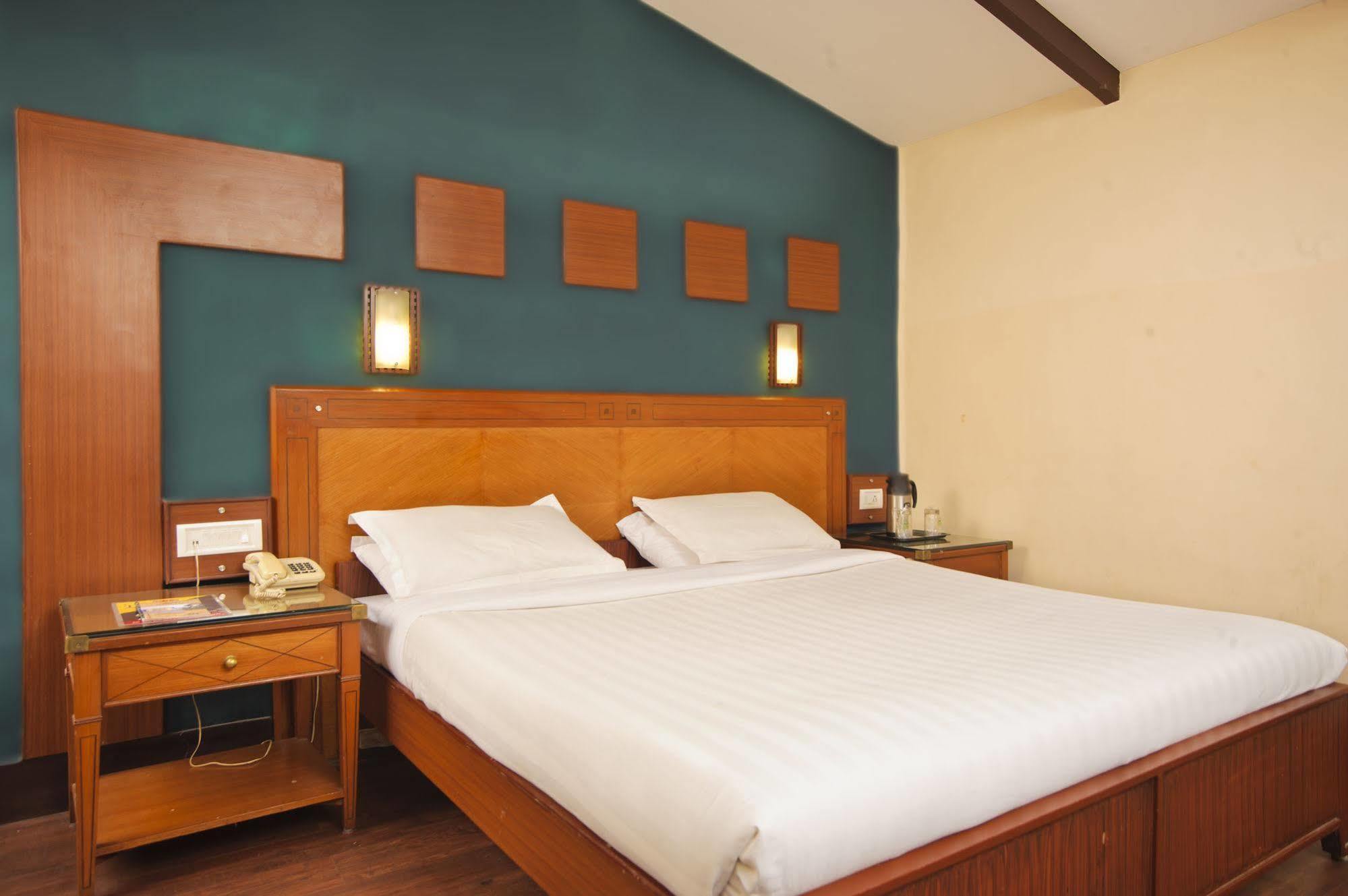 Hotel Jai Kodaikanal Ngoại thất bức ảnh
